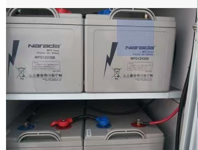 按浮充连续充电方式运行